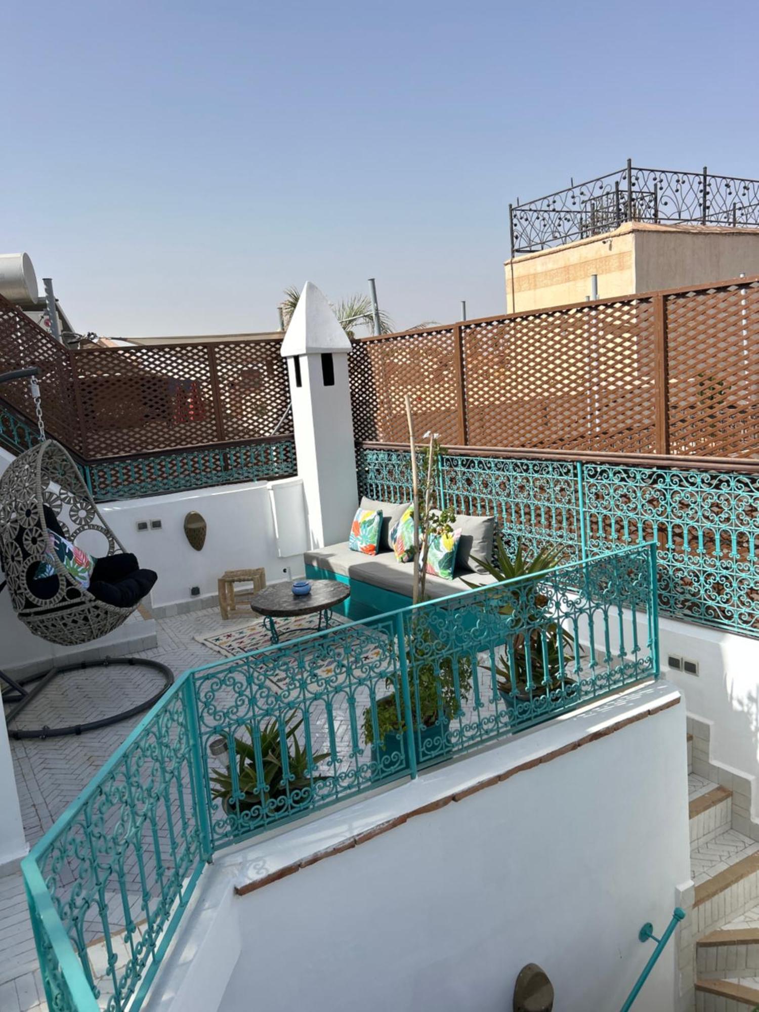 Riad Amazing Amazigh Avec Jacuzzi Petit Dejeuner Compris Avec Aussi Chambres Familiales Pres De La Place Jemaa El Fna Marrakesh Exterior photo